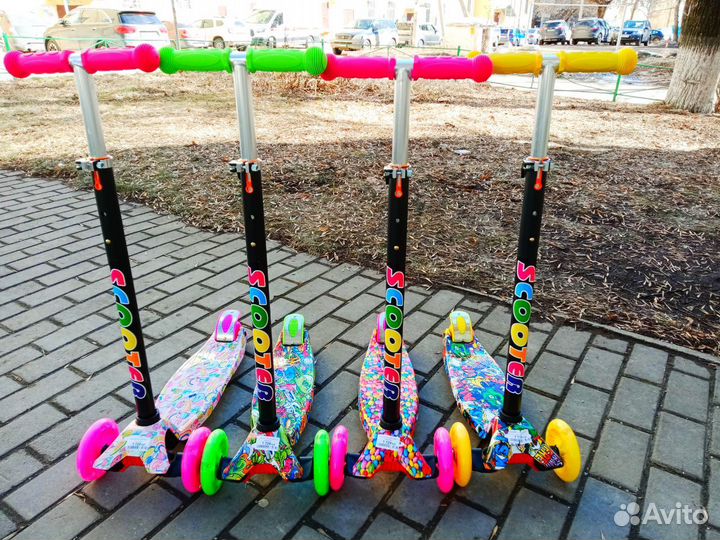 Самокат 3х колесный