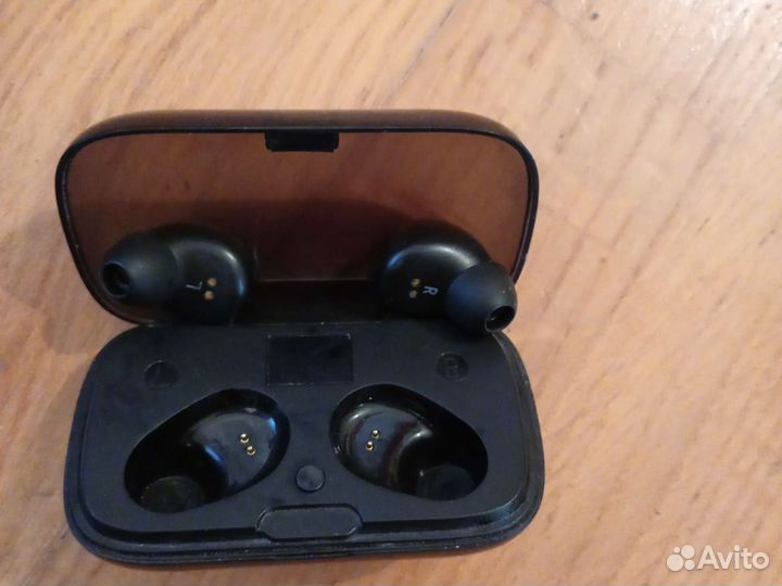 Беспроводные наушники новые