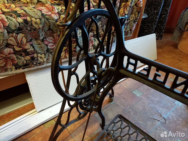 Швейная машинка зингер