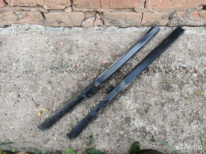 Направляющая стекла задней двери Opel Corsa D 5дв