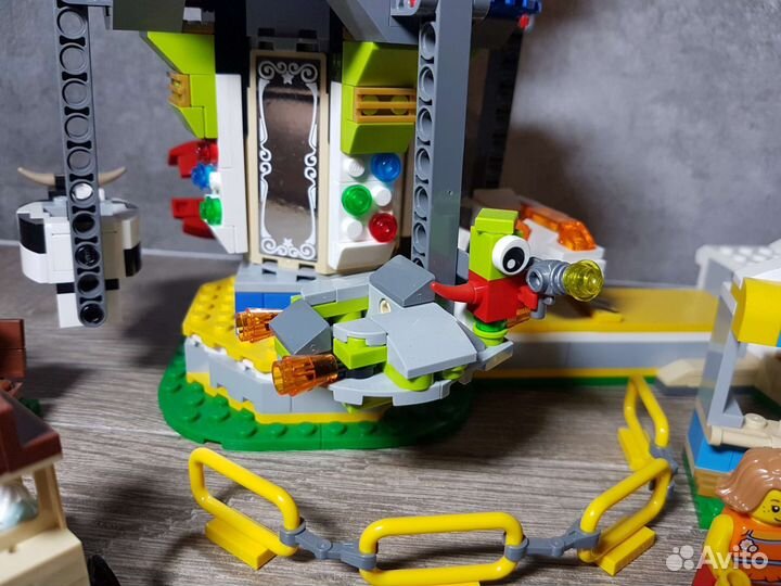 Lego Creator 31095 Ярмарочная карусель