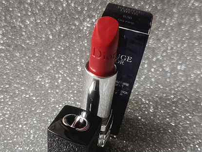 Помада dior rouge 636 ON fire