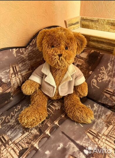 Большой плюшевый мишка