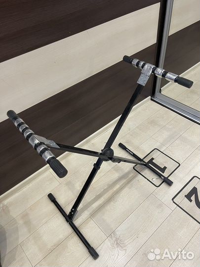 Подставка для синтезатора