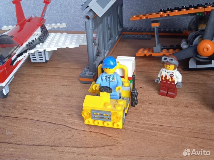 Конструктор lego cities аэропорт авиашоу