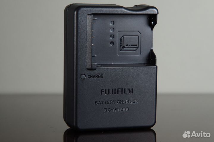 Fujifilm BC-W126 ориг. без адаптера
