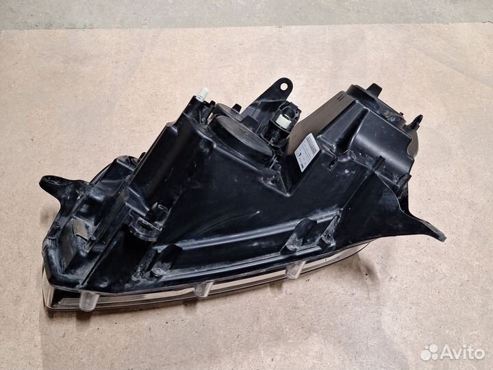 Фара правая Renault Logan 2 Sandero 2