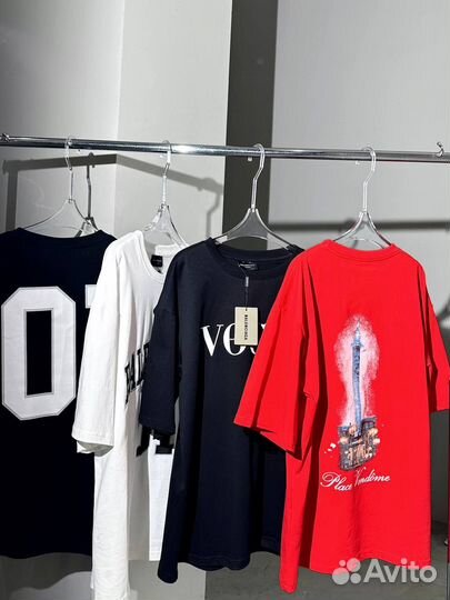Футболка Balenciaga