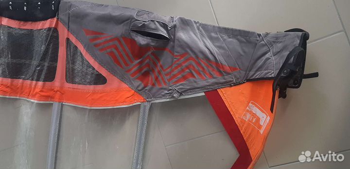 Парус для виндсерфинга