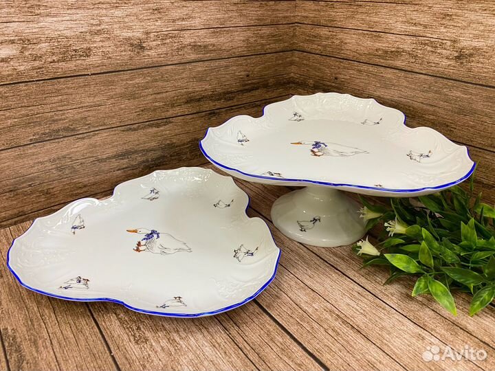 Поднос треуг. на ножке 