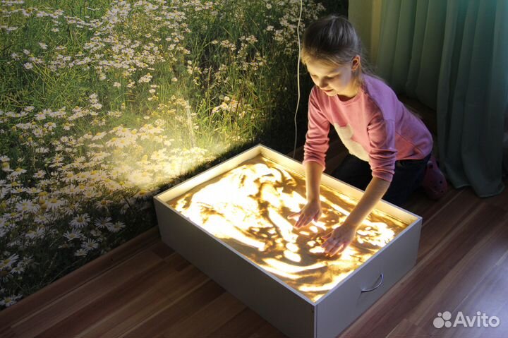 Стол детский с планшетом для рисования песком