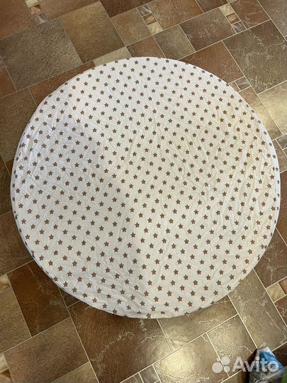 Простынь-резинка на круглый матрас