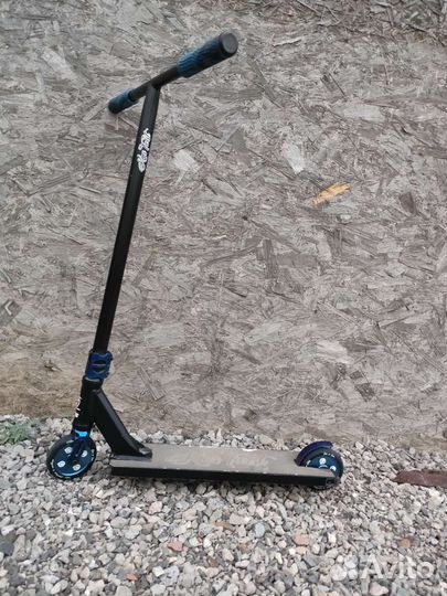 Трюковой самокат KMS