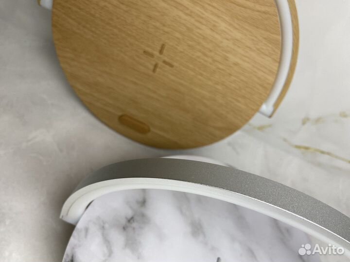 Колонка С функцией беспроводной зарядки