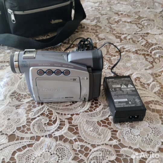 Видеокамера canon