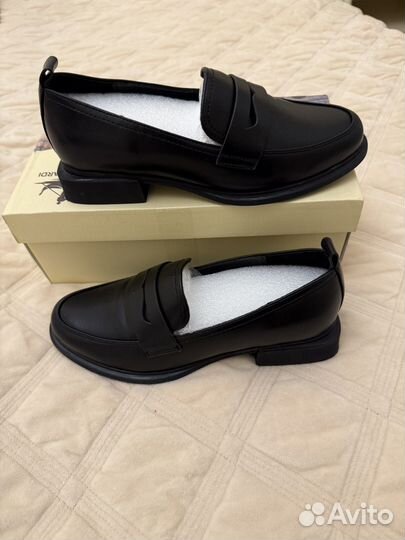 Лоферы женские 38 размер
