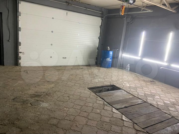 Гараж, > 30 м²