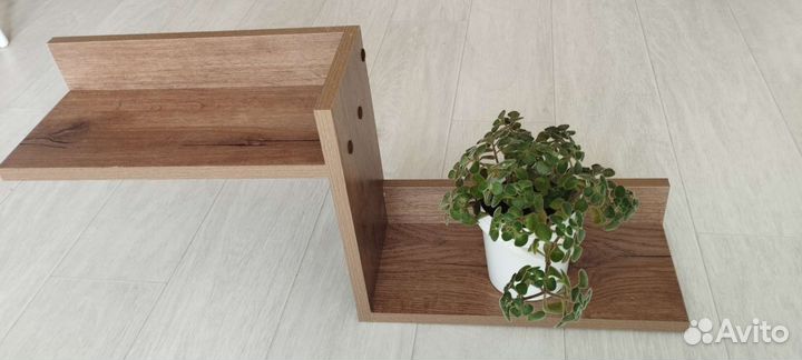 Полка настенная для цветов