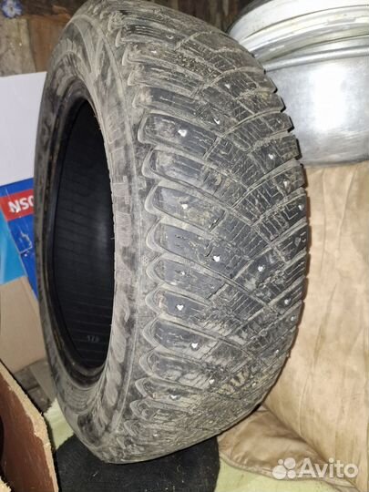 Goodyear UltraGrip 185/65 R15