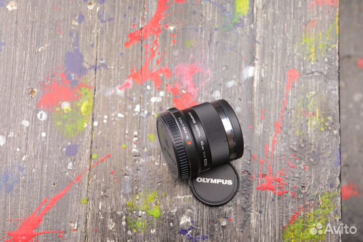 Olympus 45mm f/1.8 черный M.zuiko digital s/n669