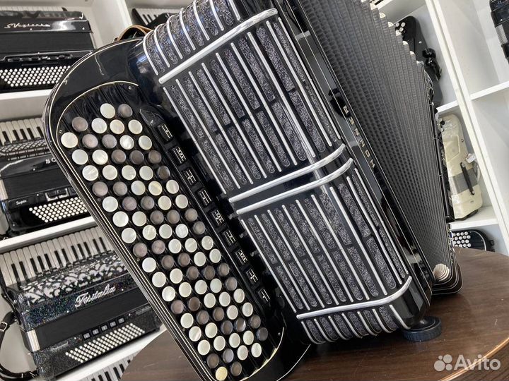 Баян Hohner Morino