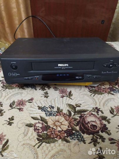 Видеомагнитофон Phillips