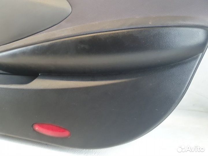 Дверная карта передняя правая Nissan Primera P12