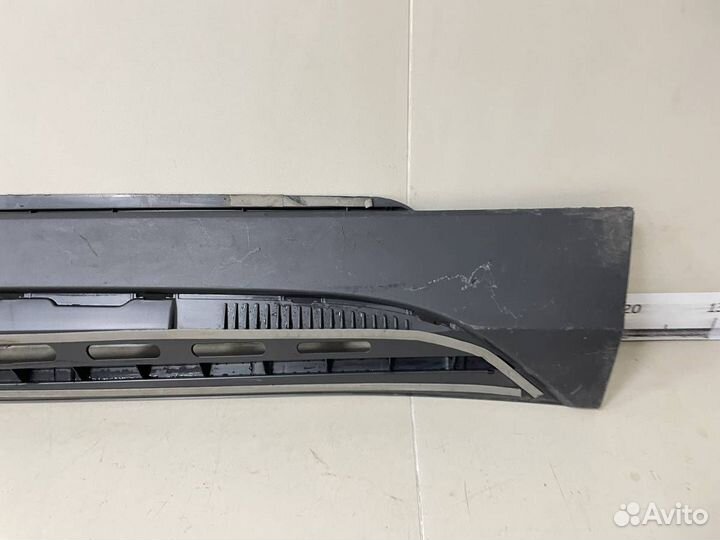 Накладка двери передней правой Volkswagen Tiguan 2