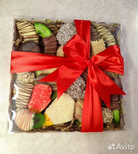 Фрукты в шоколаде