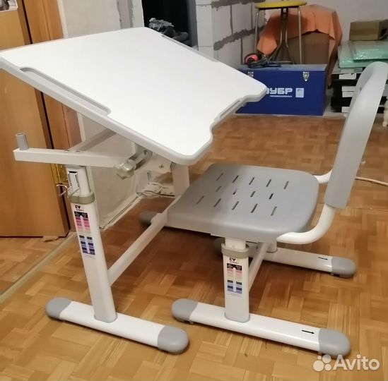 Растущая парта и стул