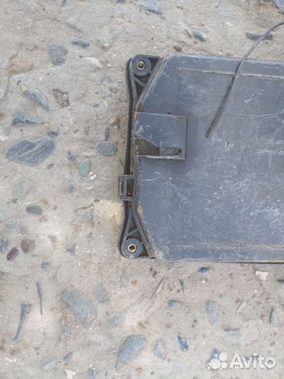 Корпус блока управления двигателем Nissan Sunny