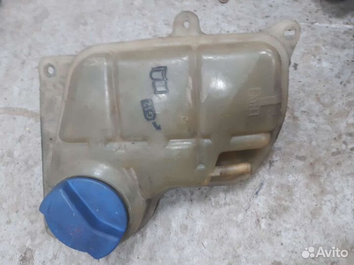 Расширительный бачок Volkswagen passat b5