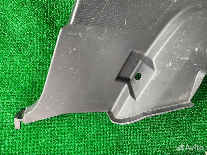 Обшивка багажника прав. Toyota Fj cruiser