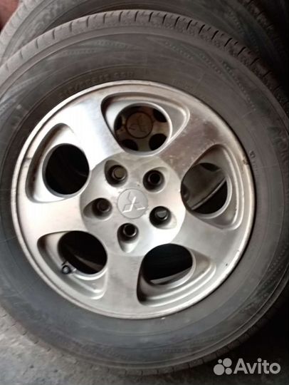 Nokian Tyres i3 215/65 R16