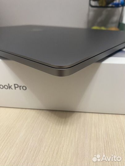 Apple macbook pro 16 i7