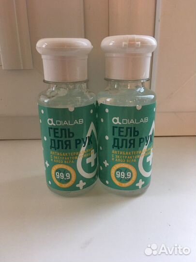 Гель для рук Dialab с экстрактами ромашки и алоэ