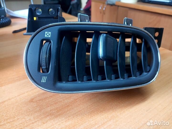 Дефлектор лев.центральный Infiniti/ EX37,QX50/ J50