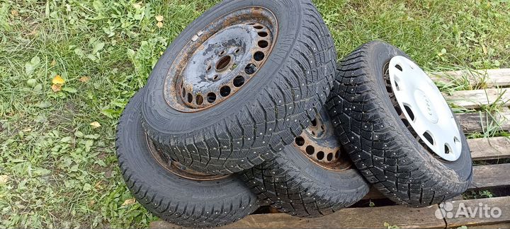 Диски штампованные 15 на Ауди Фольксваген