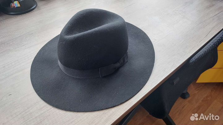 Шляпа женская stradivarius