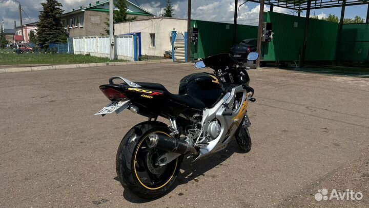 Honda cbr600f