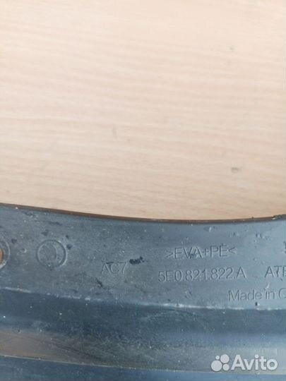 Брызговик задний правый Skoda Octavia A7 2020 г