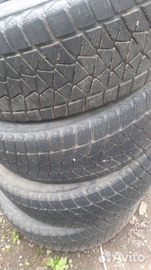 Bridgestone Blizzak DM-V2 225/65 R18