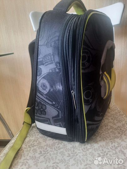 Школьный рюкзак +пенал