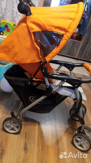 Прогулочная коляска