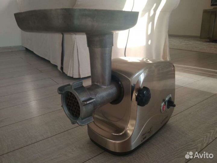 Мясорубка электрическая Leran