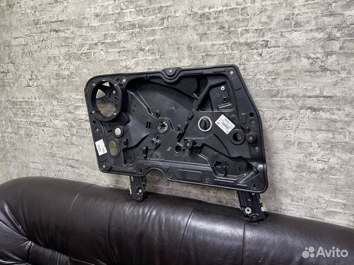 Стеклоподъемник передний левый Фольксваген Гольф 6