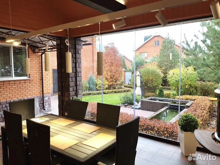 Безрамное остеклениедля террас, веранд, беседок