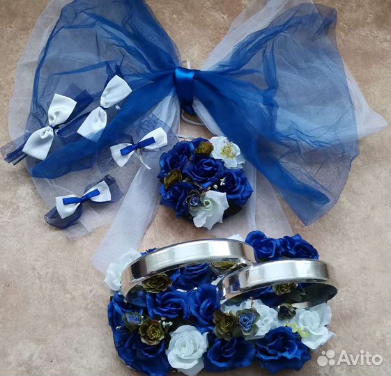 Свадебные украшения на машину