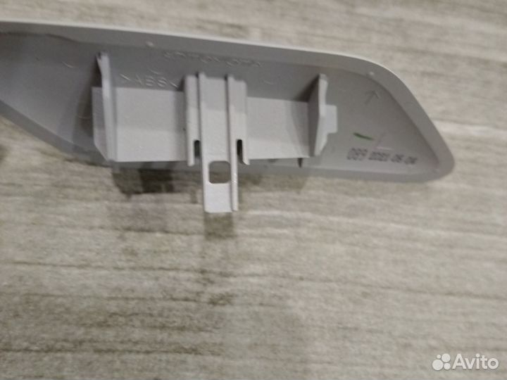 Крышка форсунки Camry 70 левая белый жемчуг 18-21