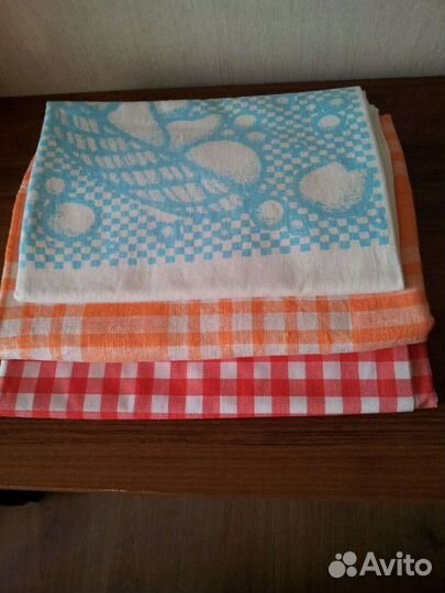 Льняные скатерти 3 шт